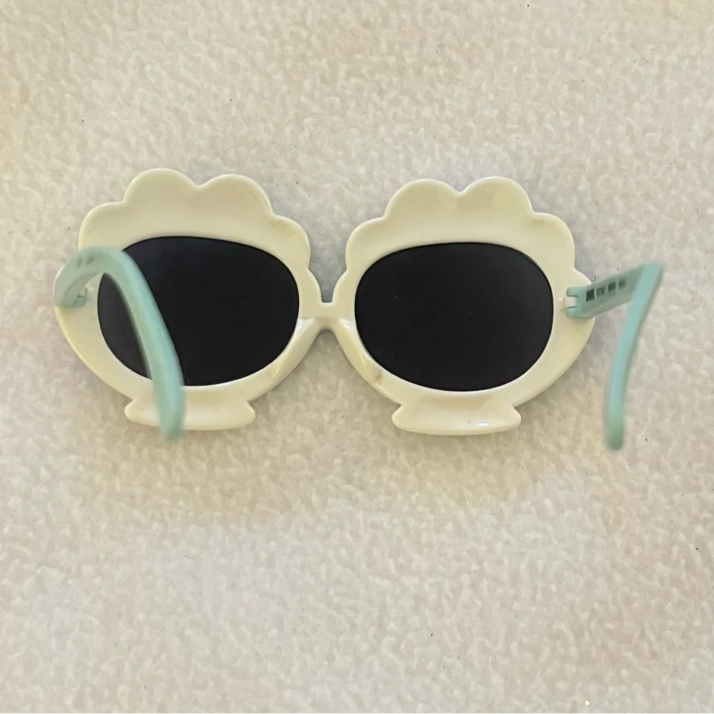 Gymboree Mermaid Cove Shell Sunglasses